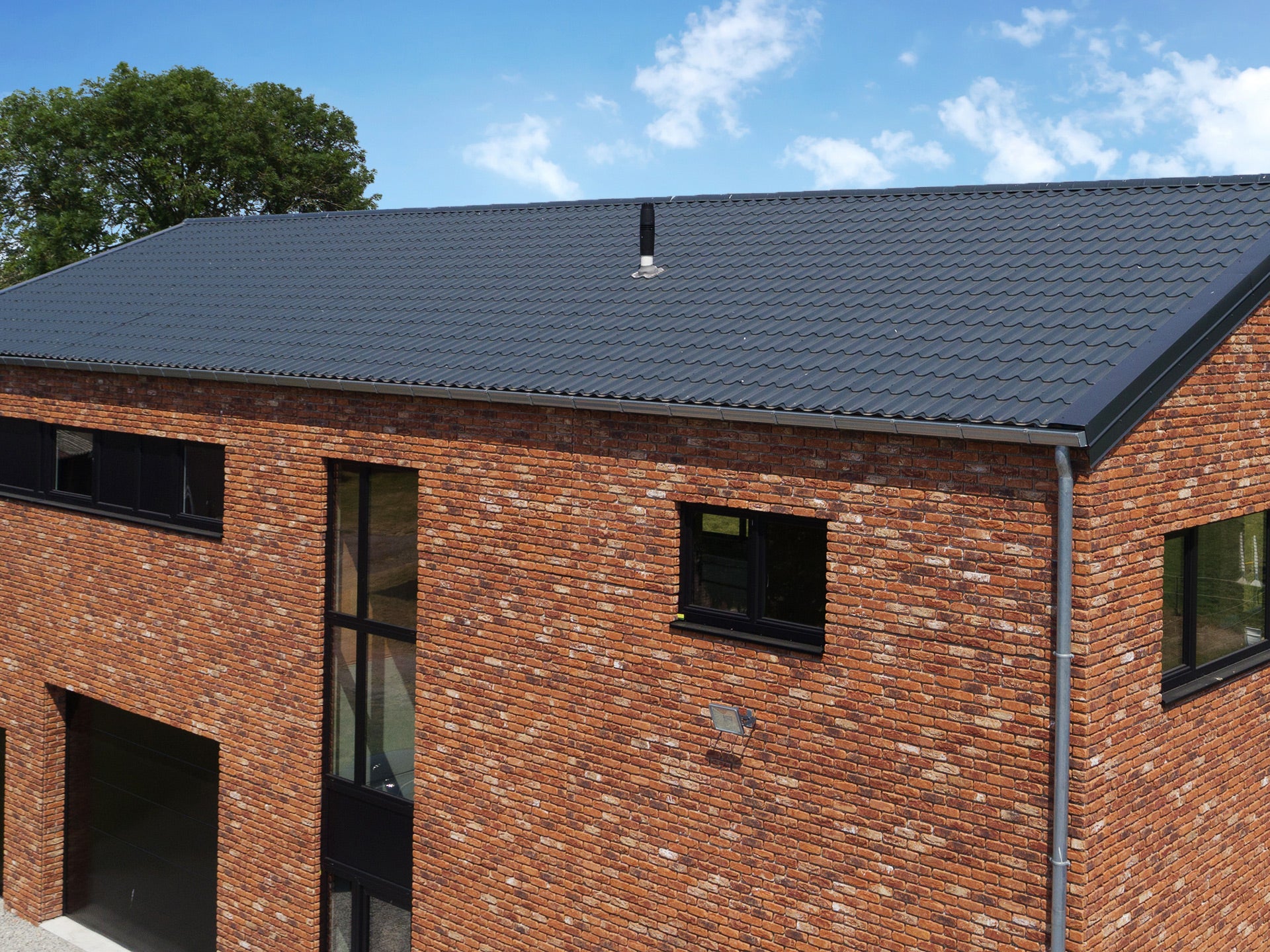 DC400 Tile Effect PIR Panel application showcase 3